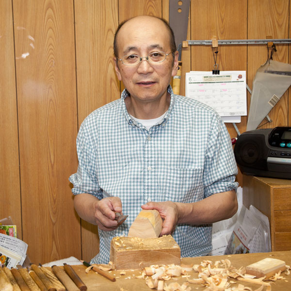 一位一刀彫の伝統 | 津田彫刻 －飛騨高山・一位一刀彫－