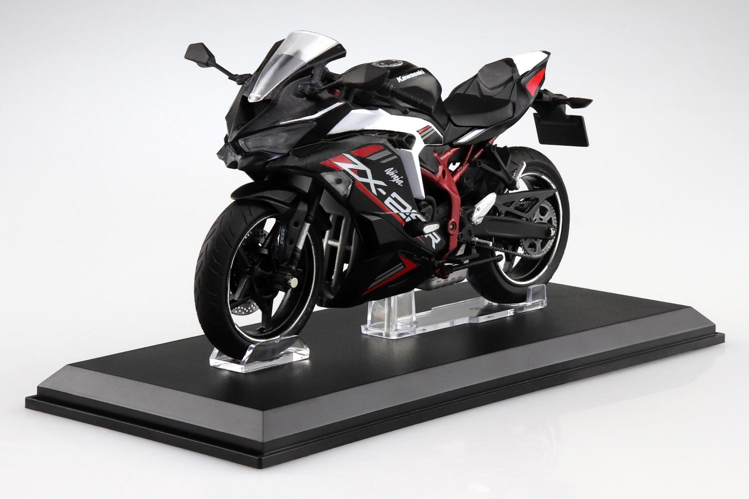 109700 1/12完成品バイク KAWASAKI Ninja ZX-25R メタリックスパーク
