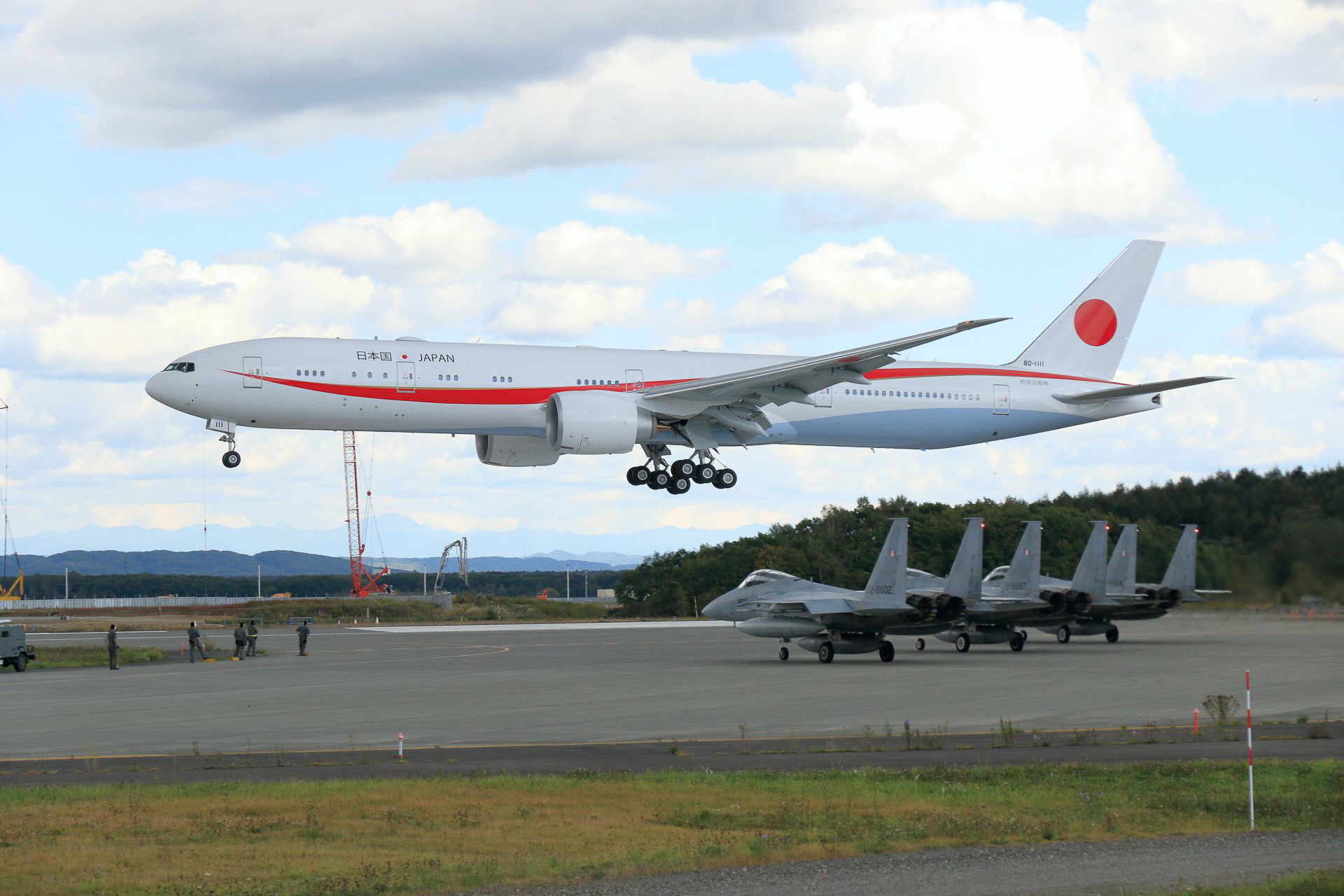 次期政府専用機、航空自衛隊 千歳基地で初のフライト訓練。運用は2019