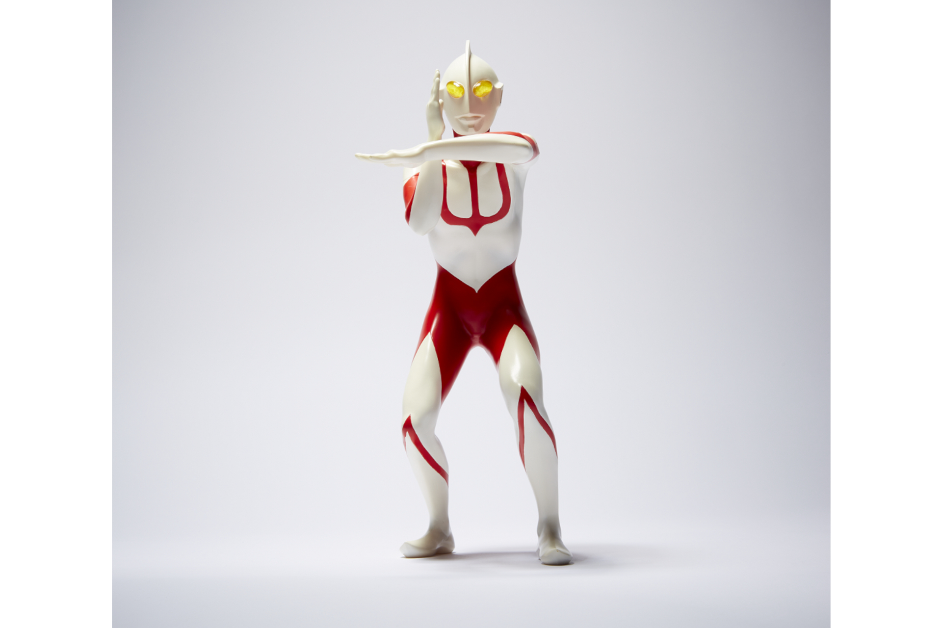 JALUX、赤×白限定カラーの「シン・ウルトラマン」フィギュア。JAL