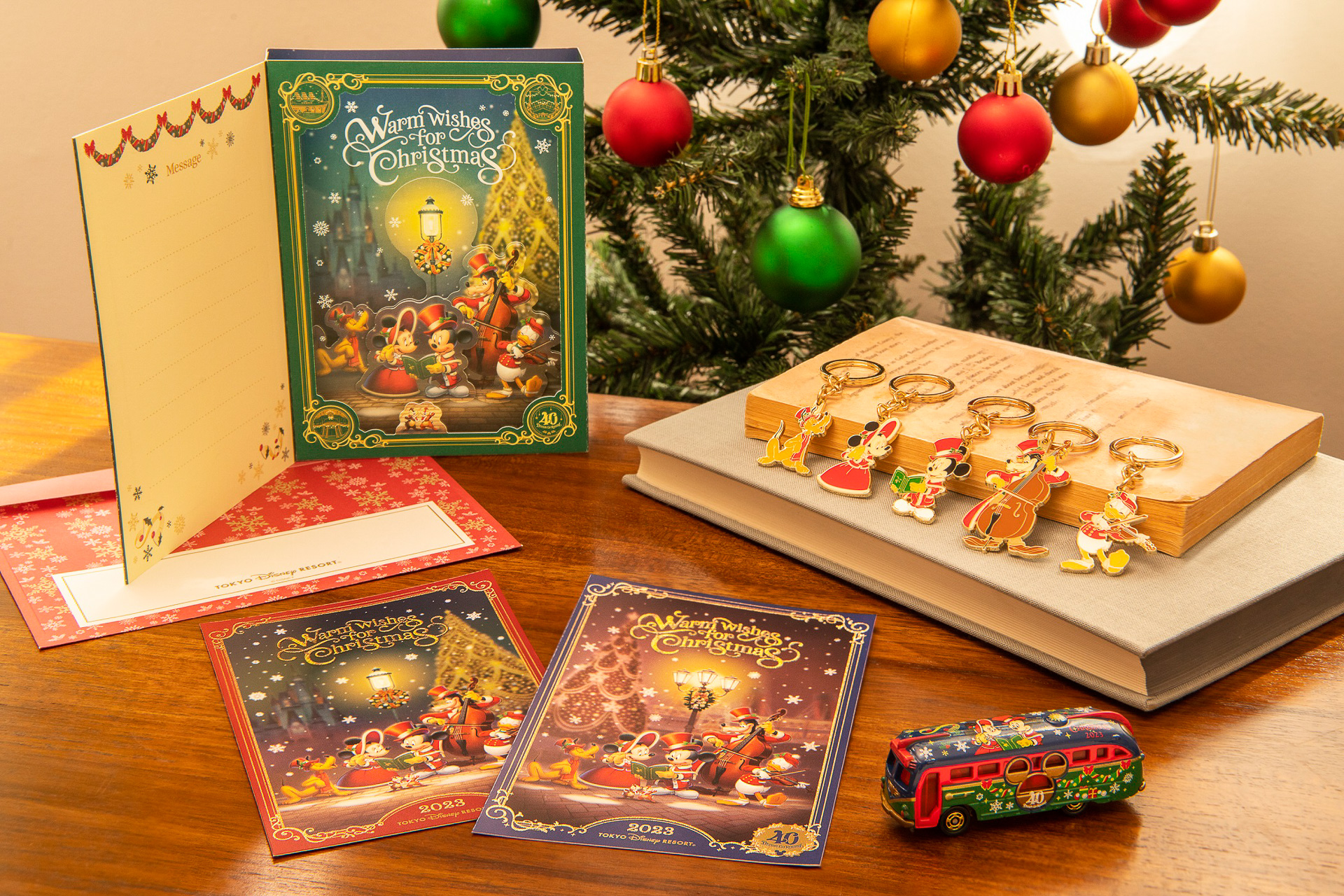 ディズニー・クリスマスの限定アイテムは大切な人へ想いを伝えるのに