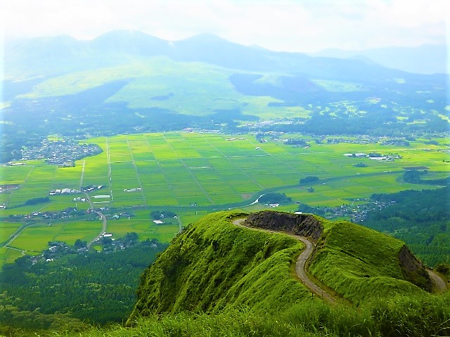 これぞ天空の絶景！阿蘇ラピュタの道（の想い出）【熊本県】 | 日本に