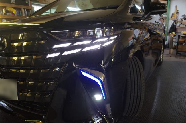 40アルファードのシグネチャーイルミ取り付け | トレードゲート