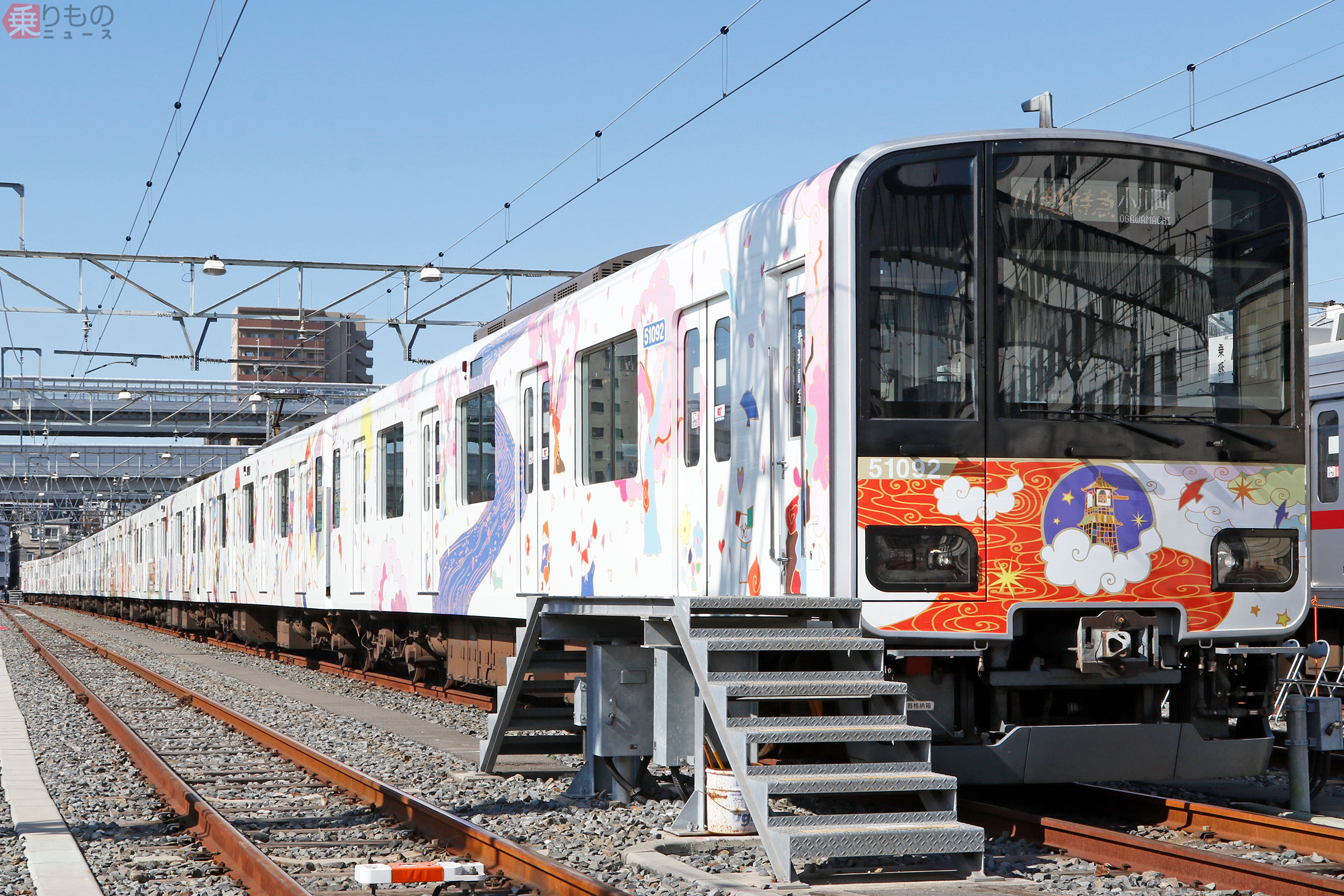 池袋・川越アートトレイン」東武東上線に登場 「生命」テーマに川越を
