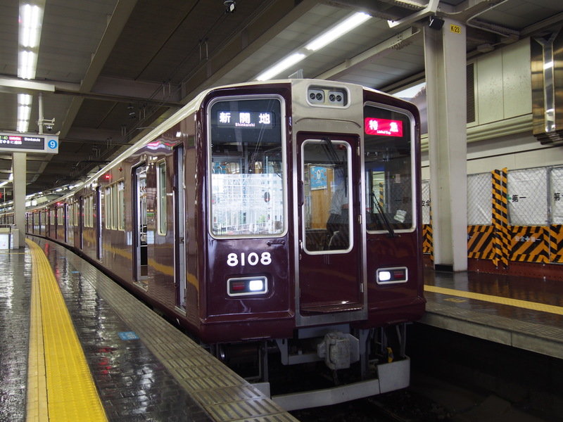 異端児】阪急8000系の美しさそのまま！リニューアル車8008Fデビュー