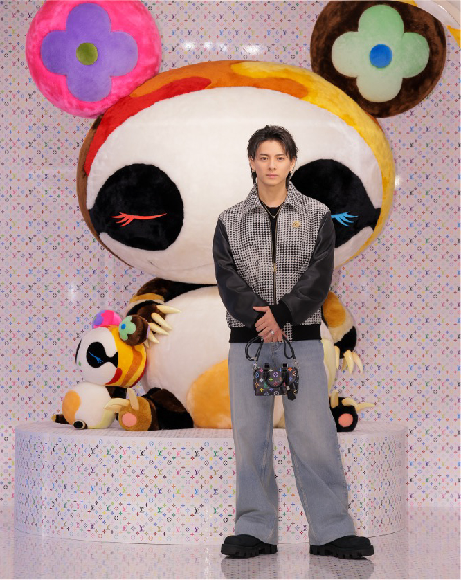 平野紫耀(Number_i)来場！ 『ルイ·ヴィトン×村上隆』 ポップアップ