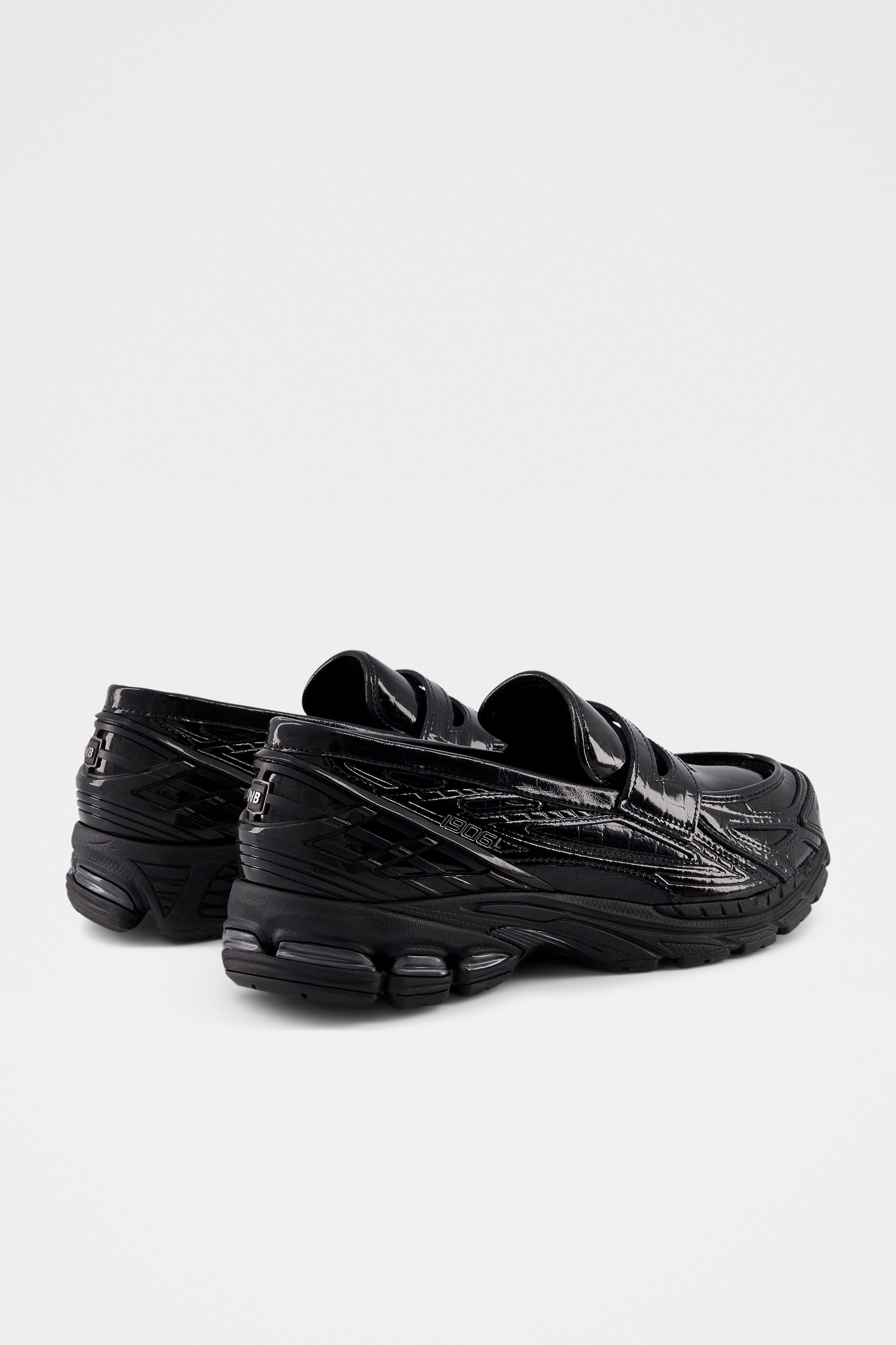 New Balance 1906 Loafer Black Croc – Très Bien