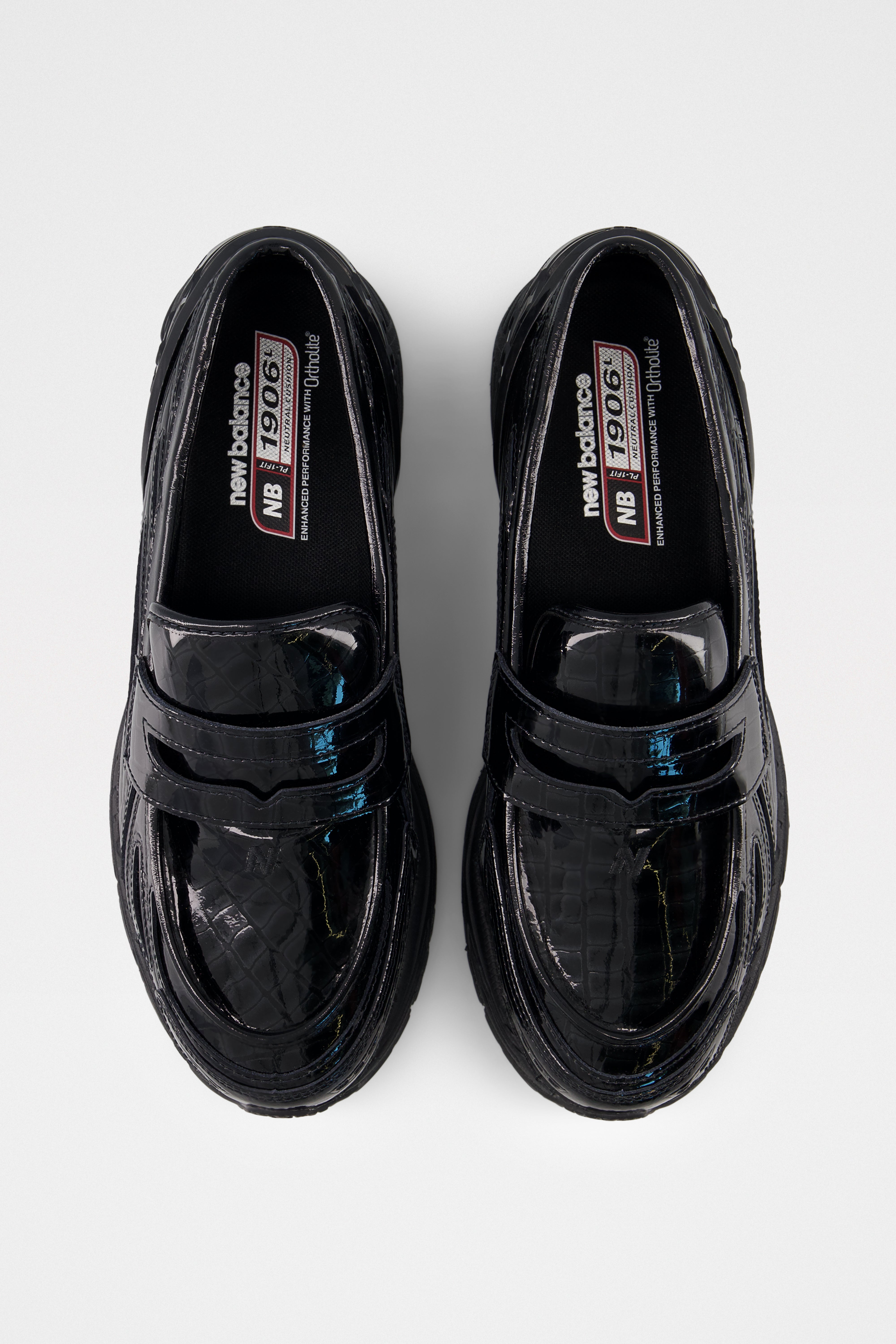 New Balance 1906 Loafer Black Croc – Très Bien