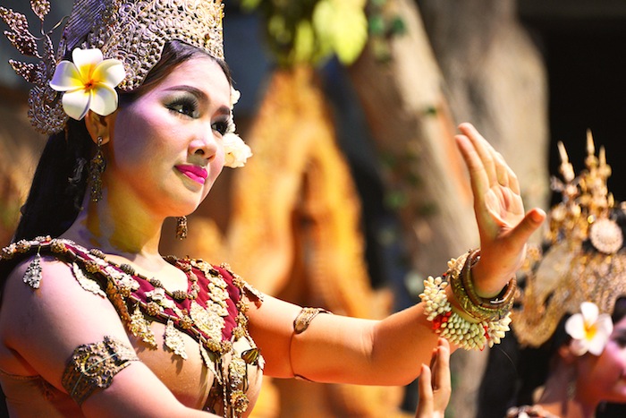 麗しき天女の舞「アプサラダンス」 | TRIPPING!