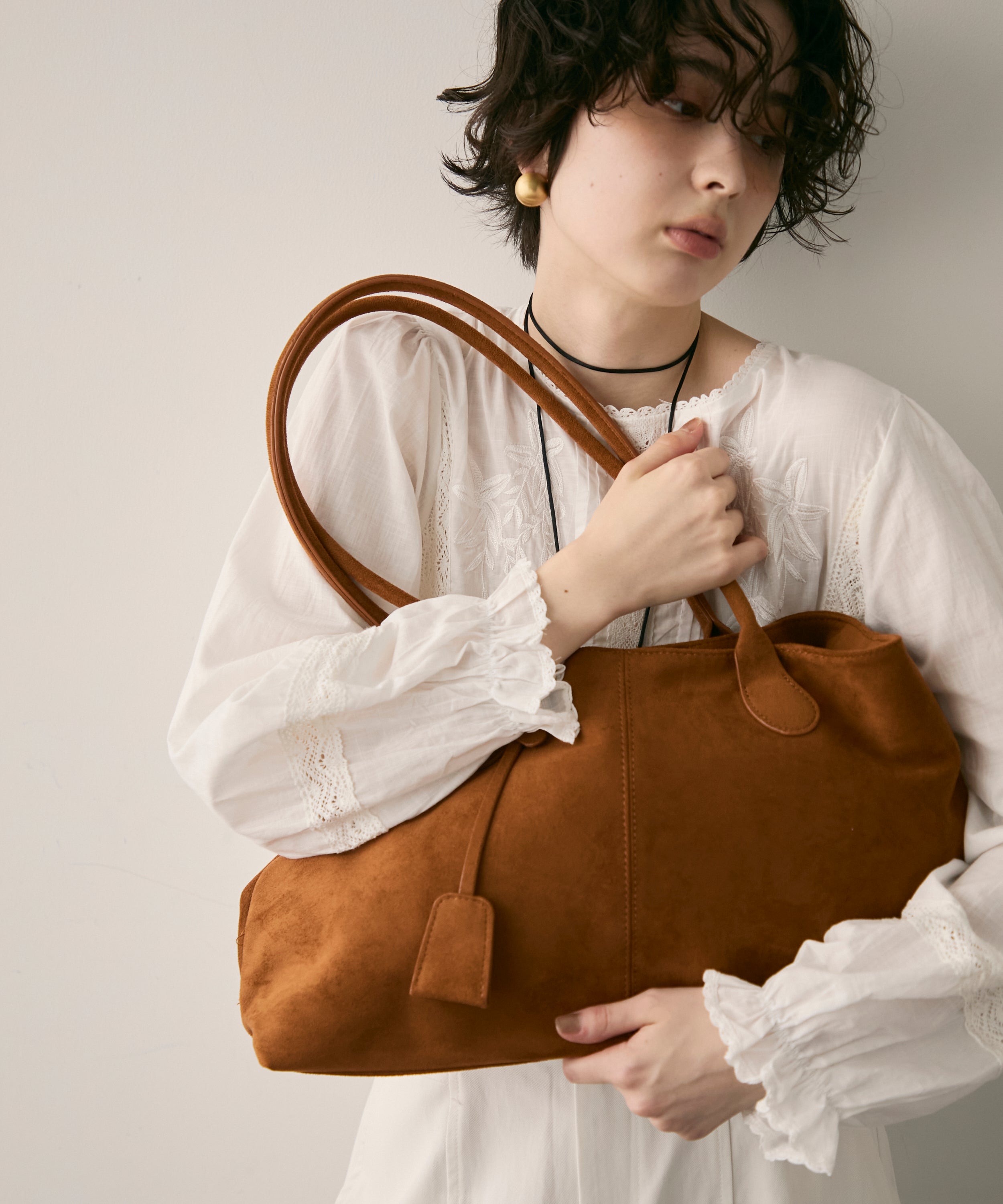 ビーガンスエードビッグボストンBAG | Trish