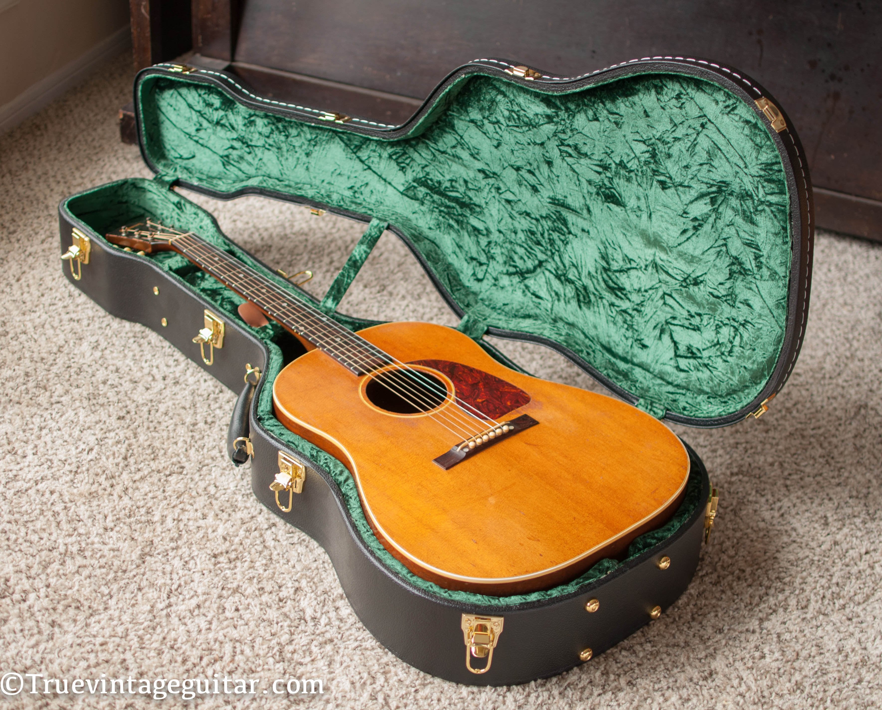 The BEST case for vintage Gibson J-45, Southern Jumbo, J-50, and