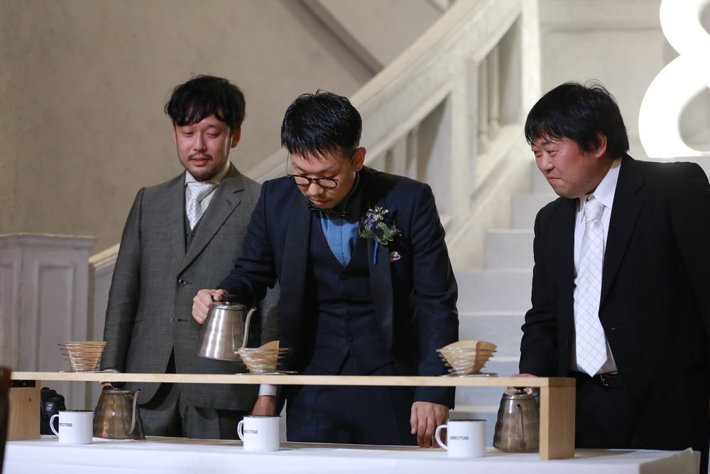 公式】ゲストのこころをふたりの色に染めあげる1日限りのカフェ