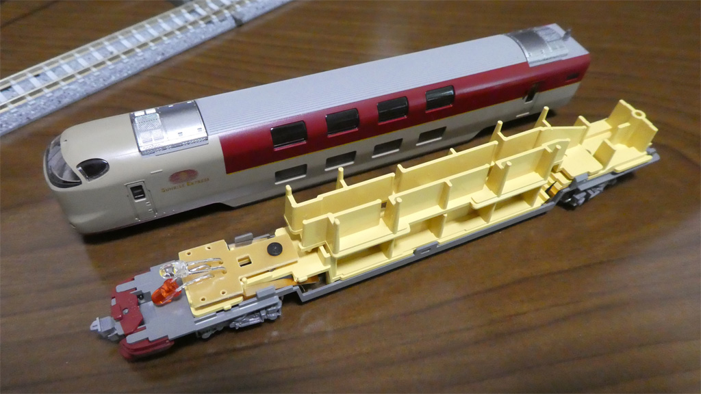 サンライズエクスプレス 深夜を走る(室内灯を組込む) | Try Widely