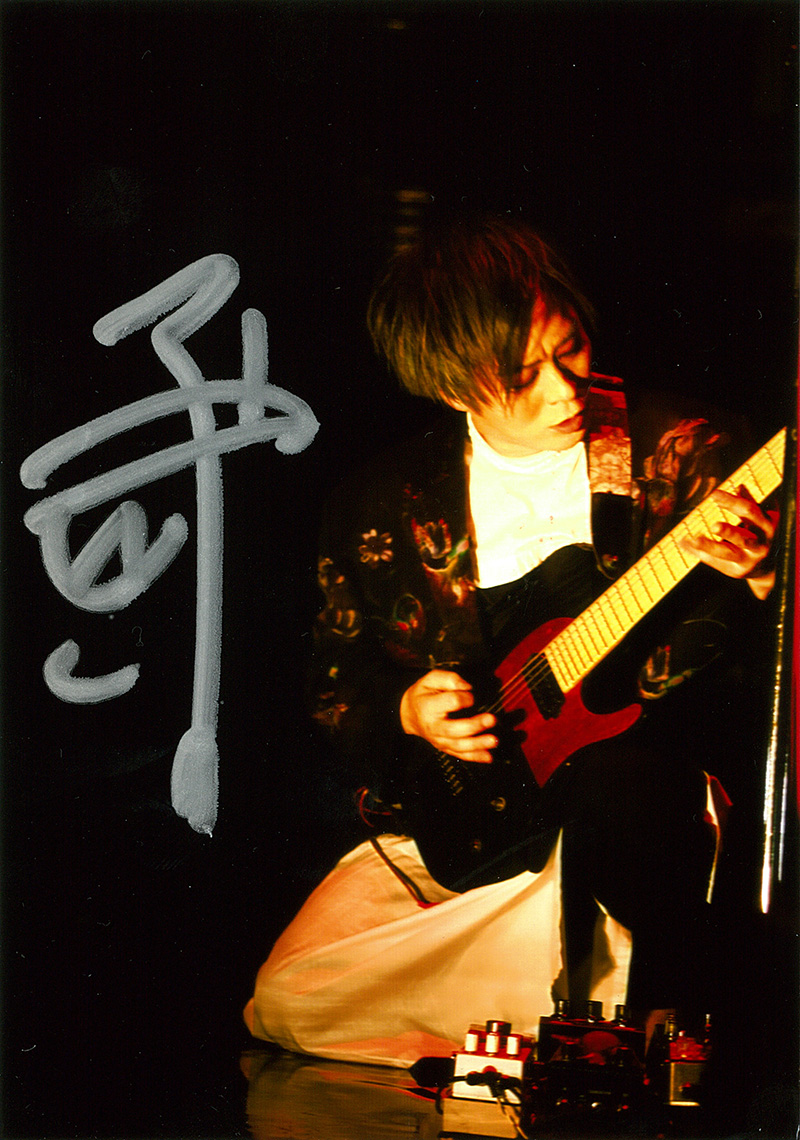 MUCCのリーダーミヤがSATO ちに向けられた記念碑的ベストアルバム