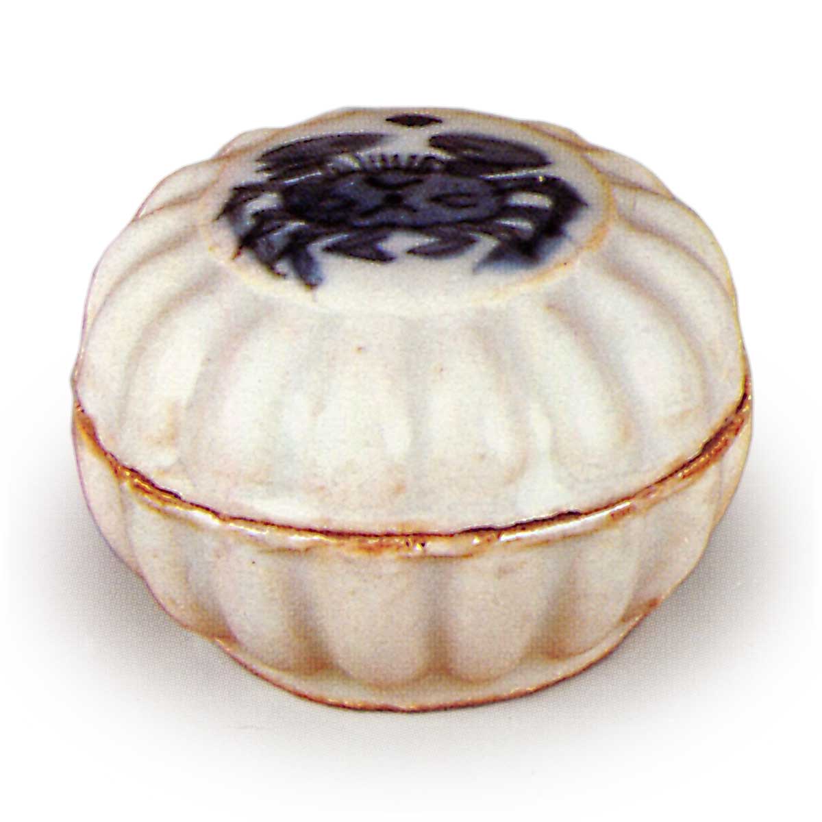 呉須菊蟹香合 ごすきくかにこうごう | 鶴田 純久の章 お話