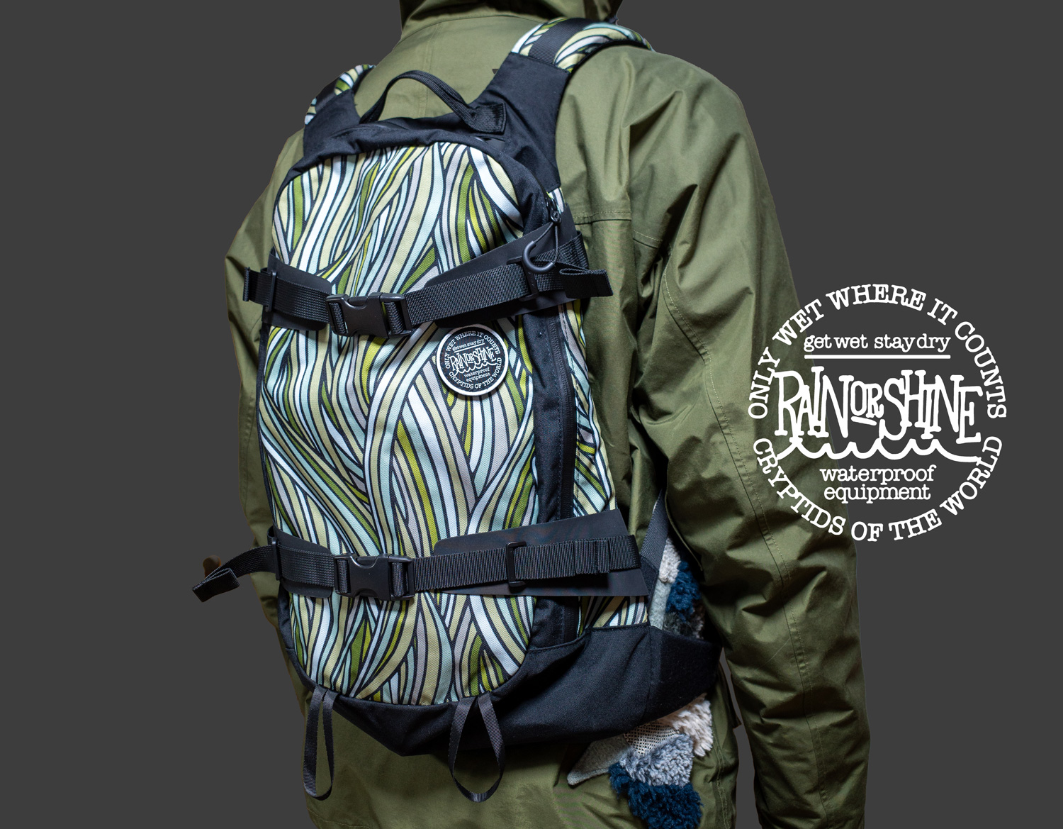 レインオアシャイン SC PACK 13L／FLOW (DKC) – 土と雪と