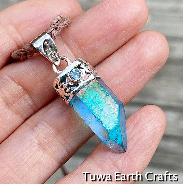 1点物 高品質アクアオーラ水晶ポイント（アーカンソー産）&ブルー