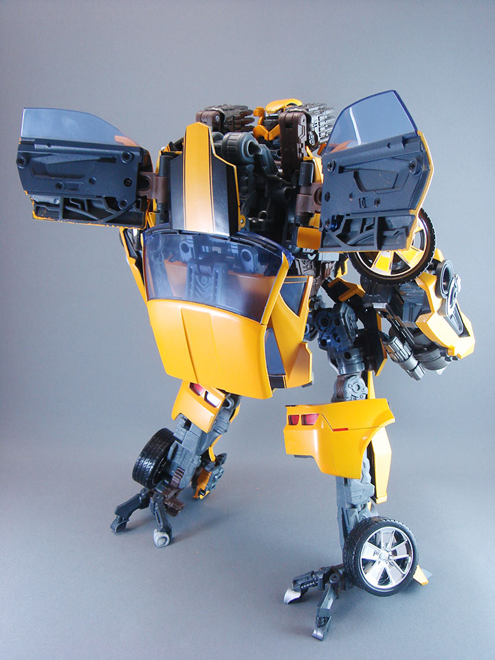 レビュー：マスターピース ムービーシリーズ バンブルビー: 超偏見超変形