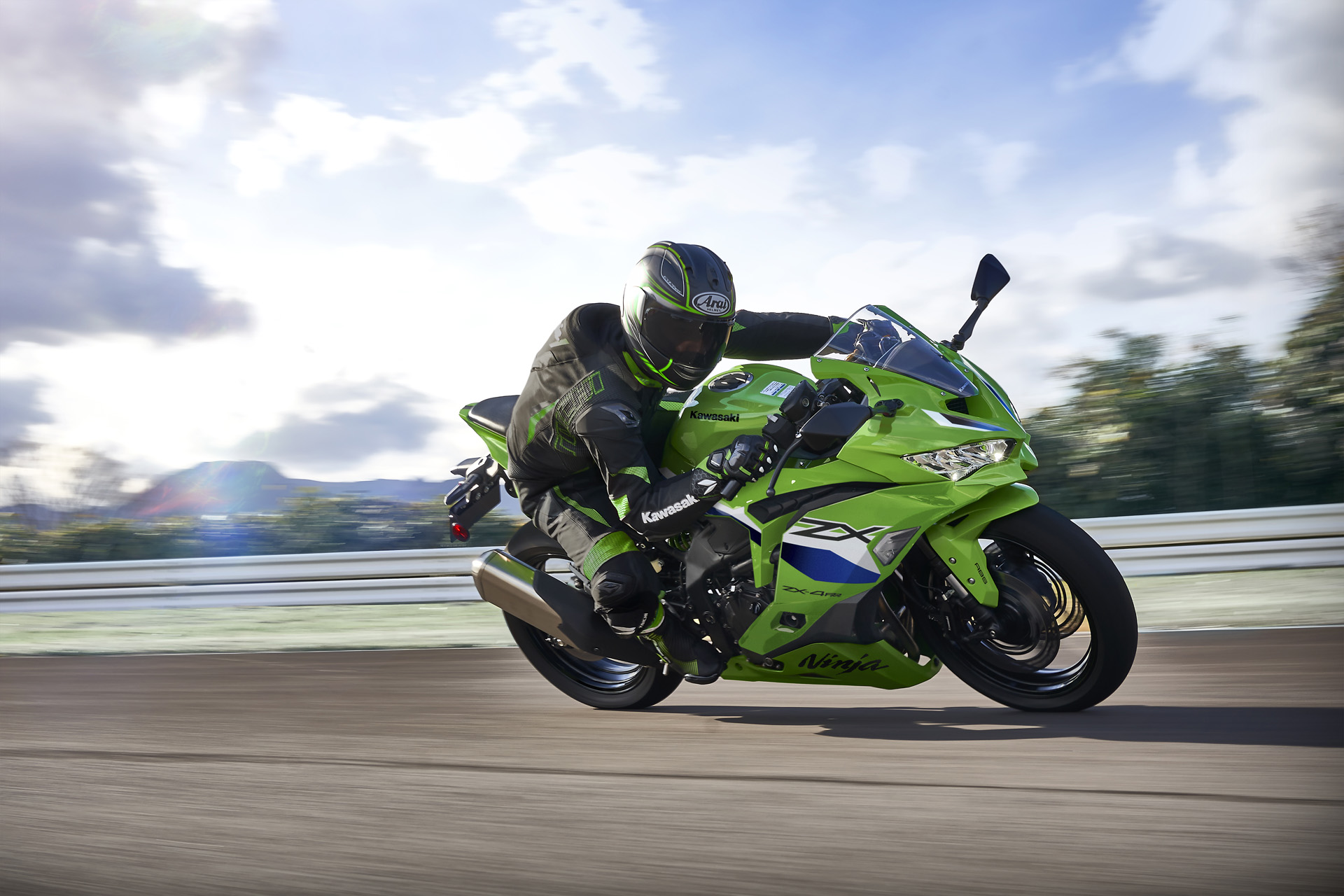 2026年モデル「Ninja ZX-25R」「Ninja ZX-4R」が発表されました