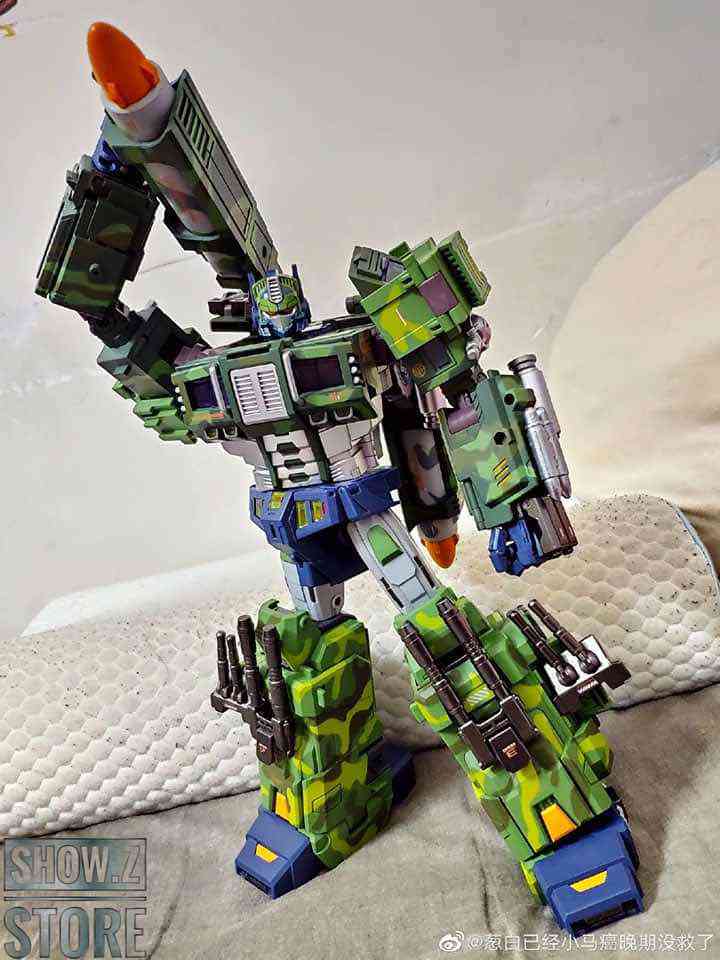 TFC Toys STC-01B Supr3me Techtial Commander Optimus Prime Jungle