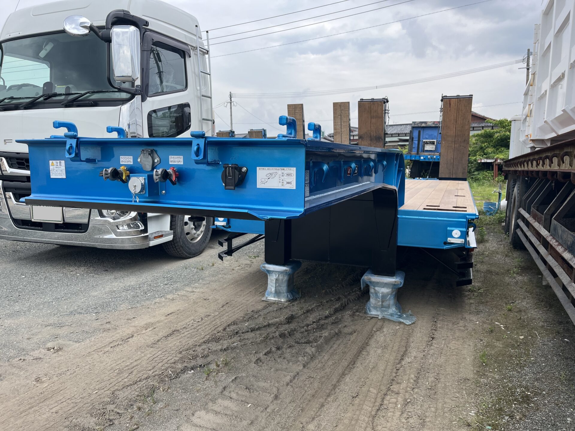 KY567]東邦重機用トレーラー3軸自動歩み板付27トン第五輪荷重9,550