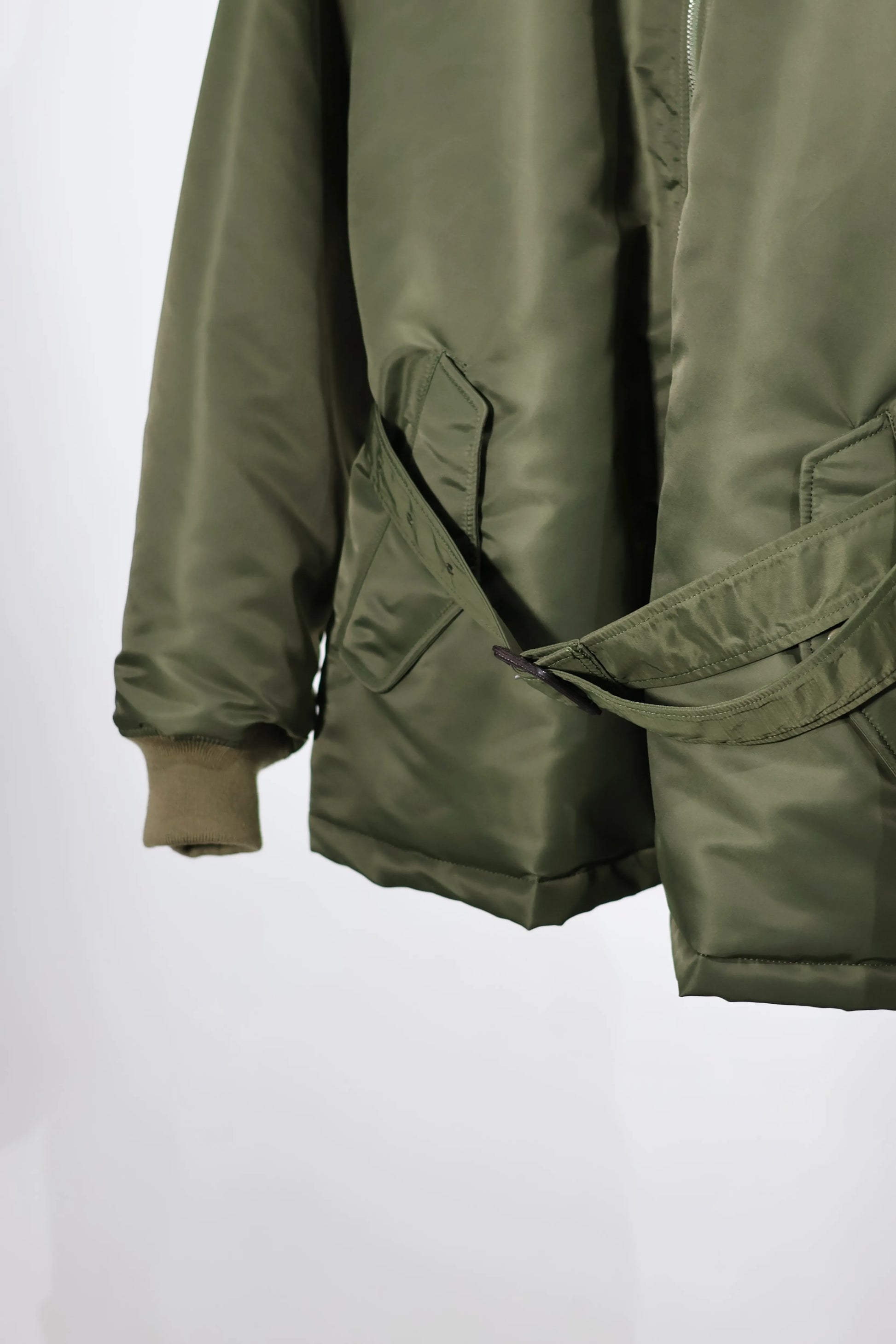 INSCRIRE - MA-1 Half - KHAKI – un