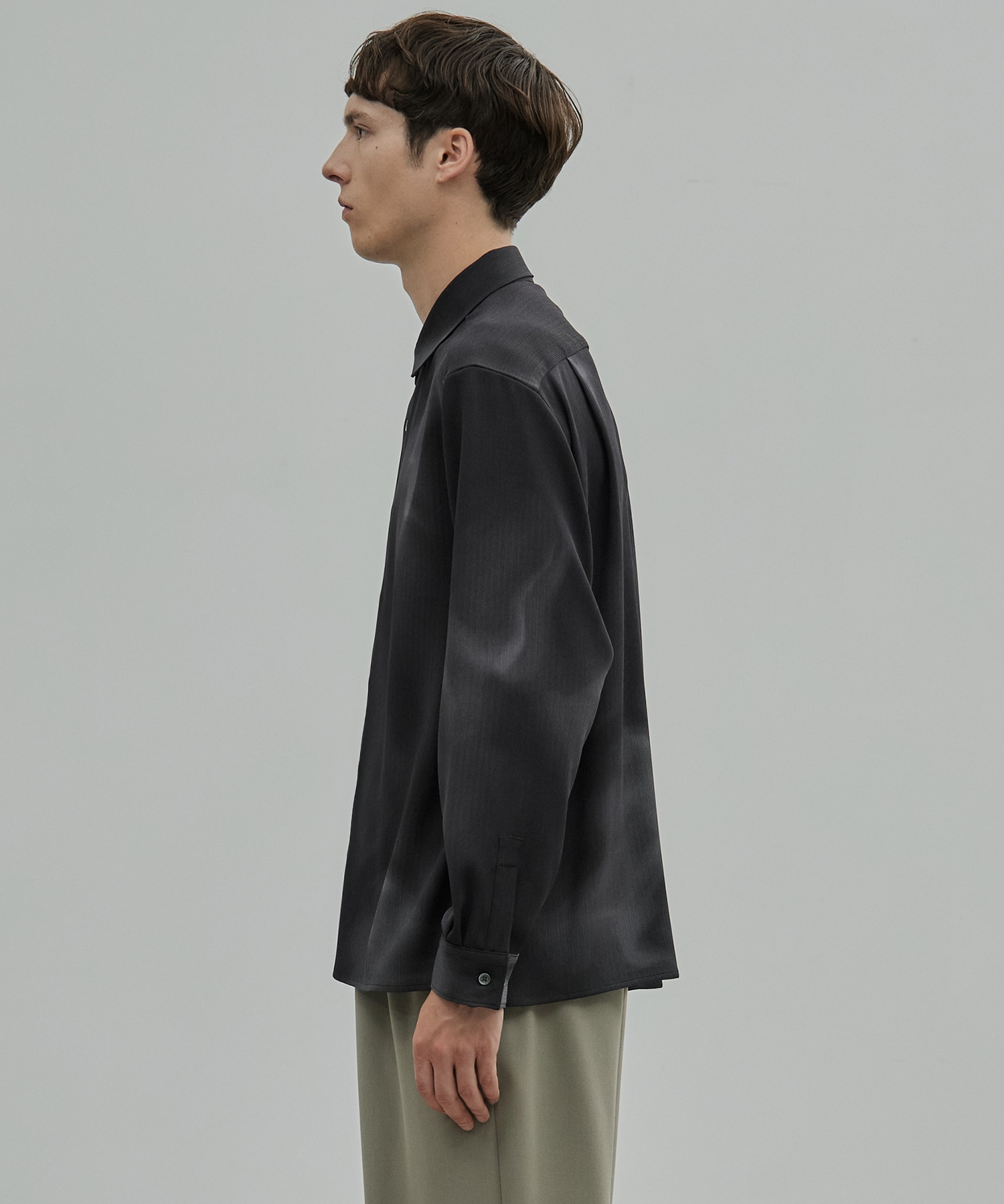 残りわずか｜再入荷なし〉COLD DRY GRADATION PLEATS ロングスリーブ