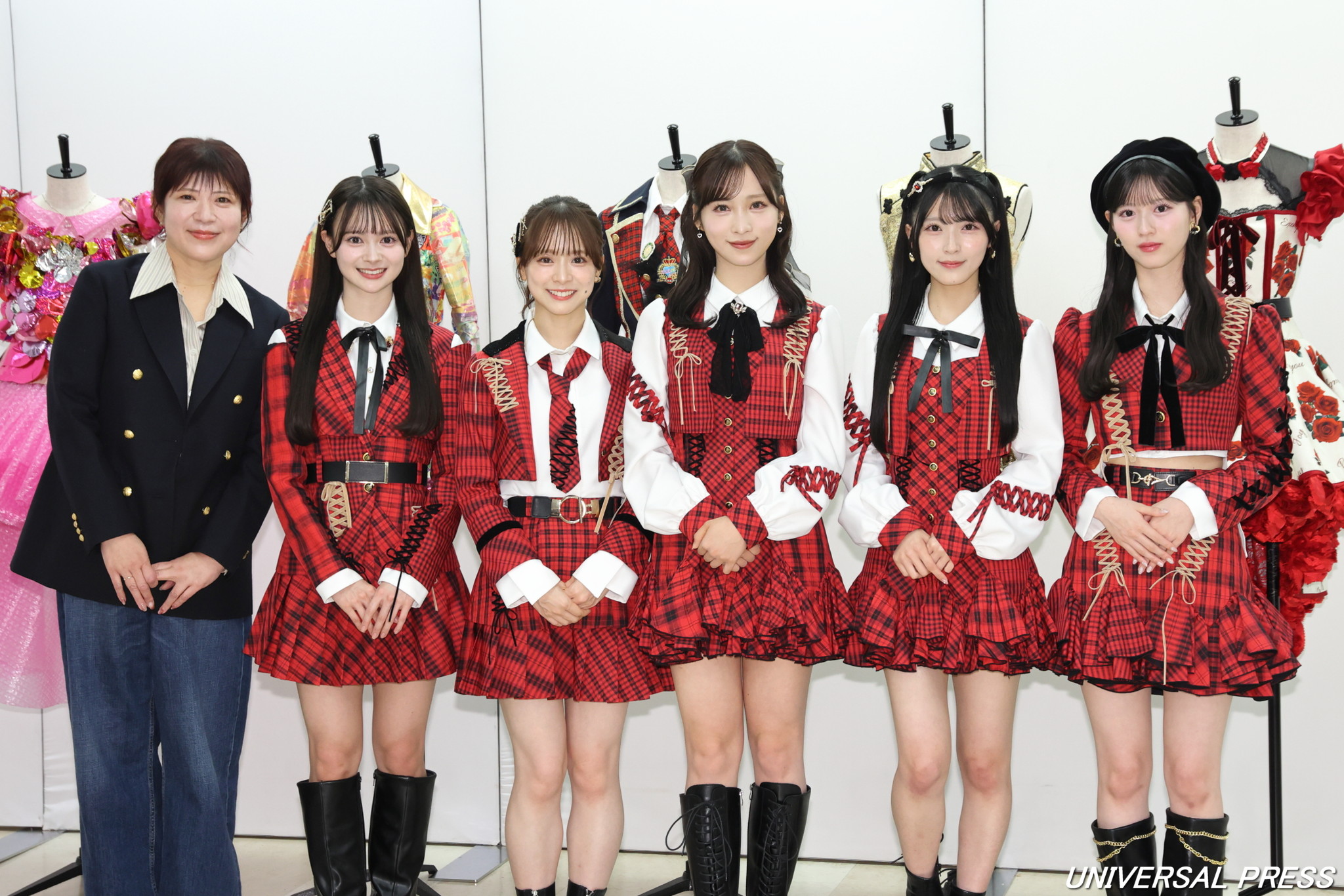 AKB48大衣装展」時代を彩った400着の衣装！小栗有以 歴代の先輩方の