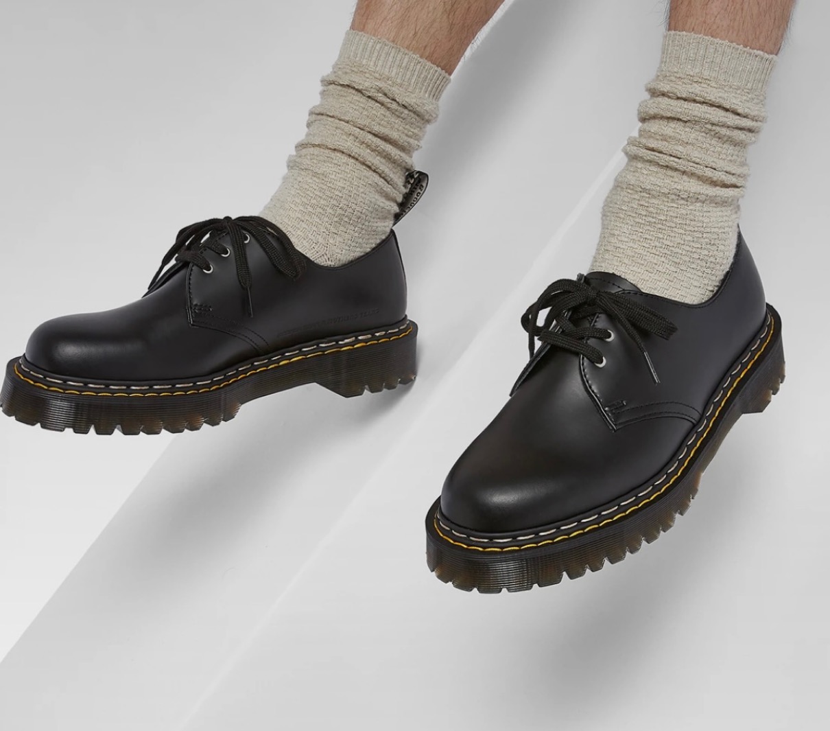 Dr.Martens × Rick Owens】コラボ第2弾が国内5月8日に発売予定 | UP TO