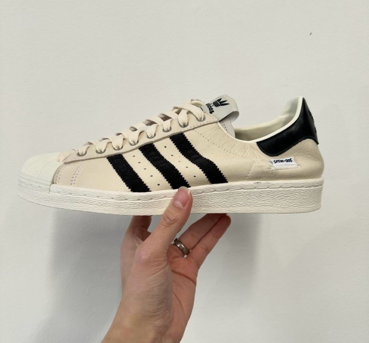 Song for the Mute x adidas『Superstar 82』が国内3月13日に発売