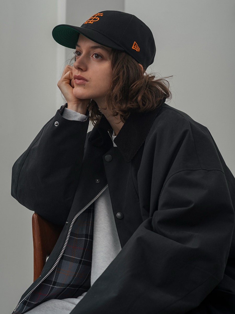 SEE SEE x Barbour & New Era 新作コラボアイテムが国内1月10日に発売