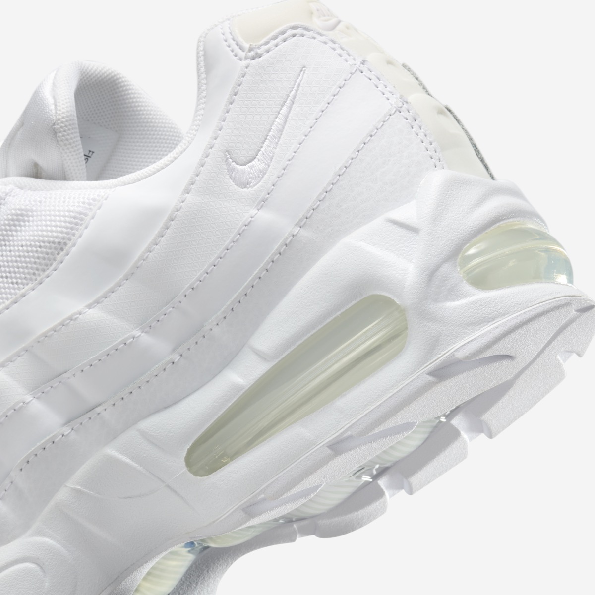 Nike Air Max 95 Big Bubble “Triple White”が国内10月25日に発売