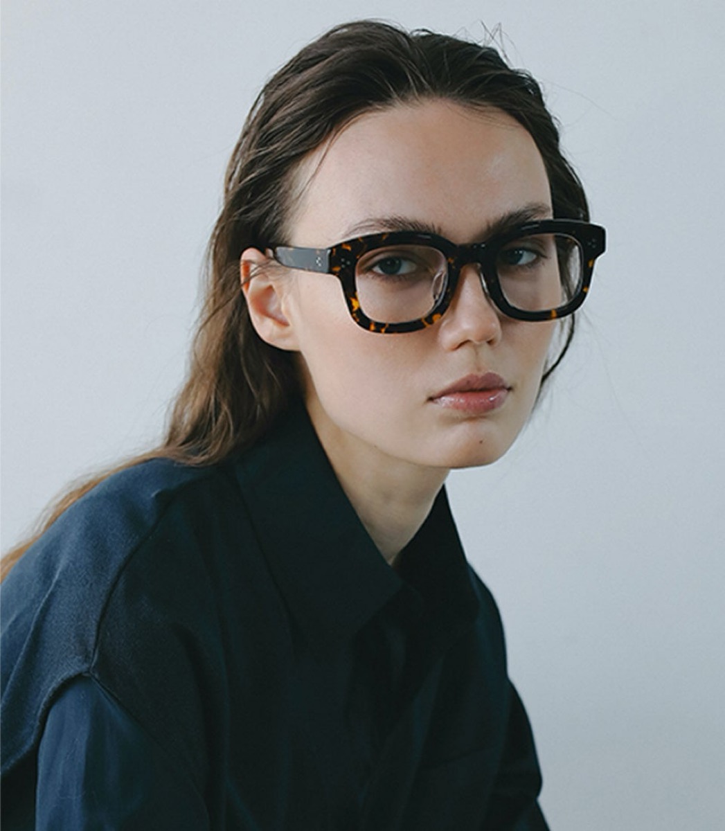 Zoff x ETRÉ TOKYO コラボアイウェアが国内6月19日／6月27日より発売