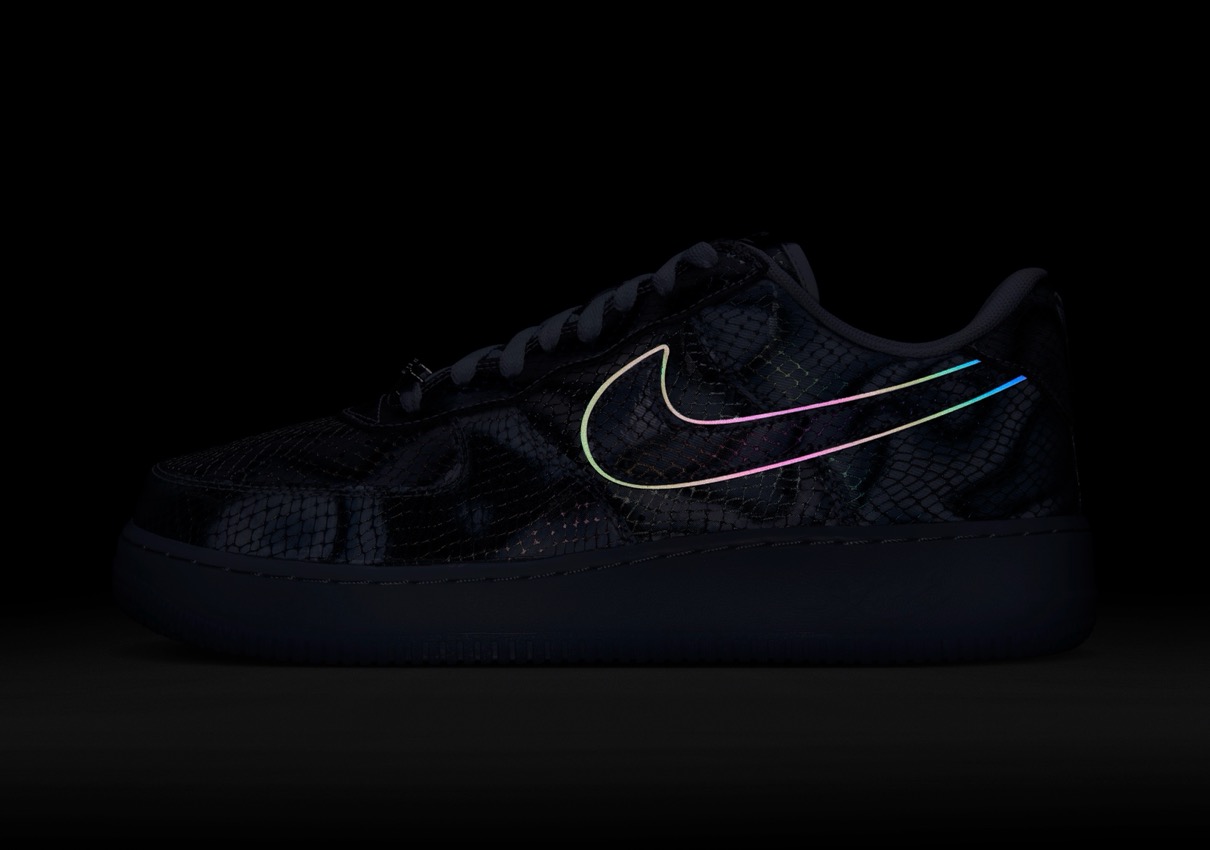 Kobe Bryant x Nike Air Force 1 Low Protro “Lenticular Snake”が国内