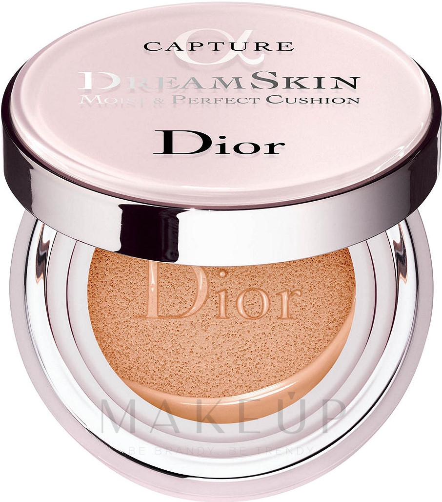 Dior Capture Dreamskin Moist & Perfect Cushion SPF 50 PA+++
