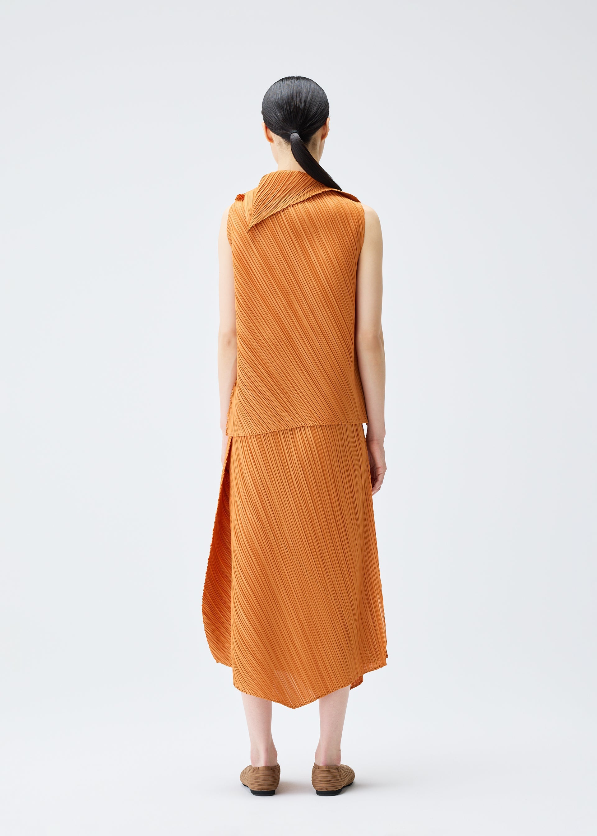 SWING – ISSEY MIYAKE ONLINE STORE