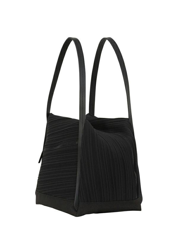 BIAS PLEATS BAG – ISSEY MIYAKE ONLINE STORE