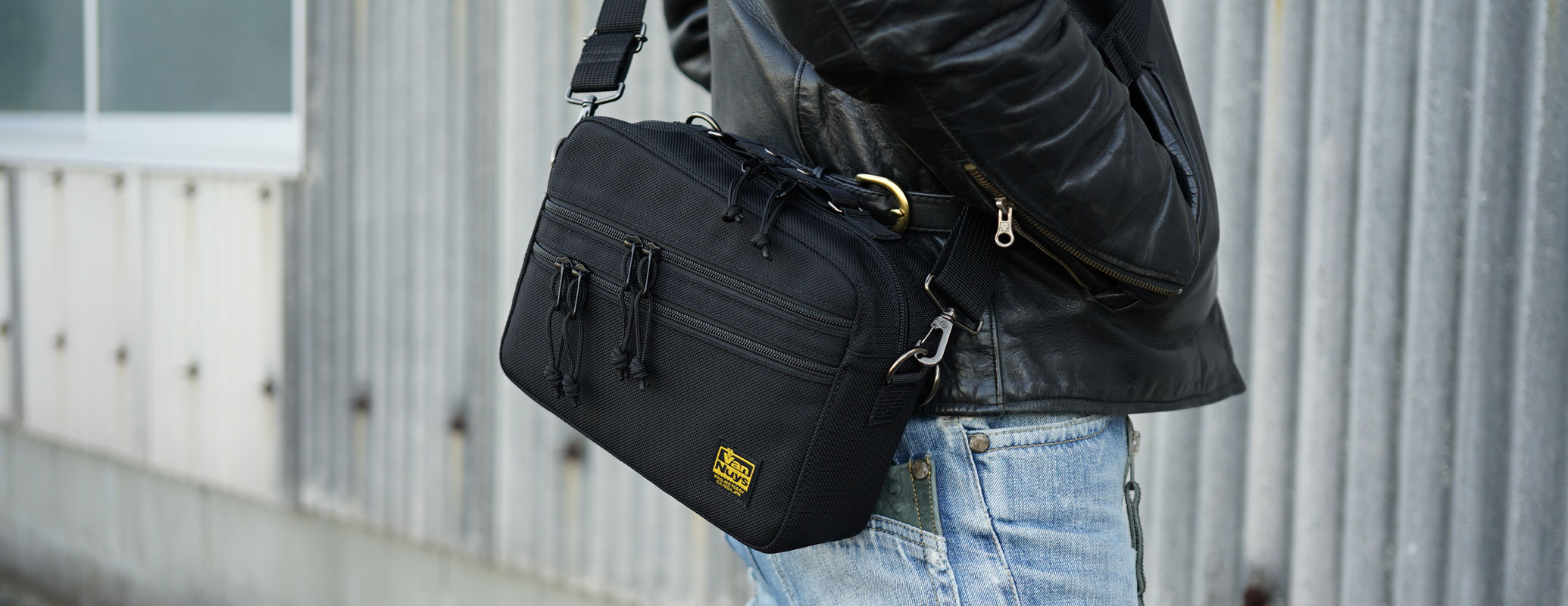 E388：完全無欠のWファスナーサブバッグ／ワイド（ふるさと