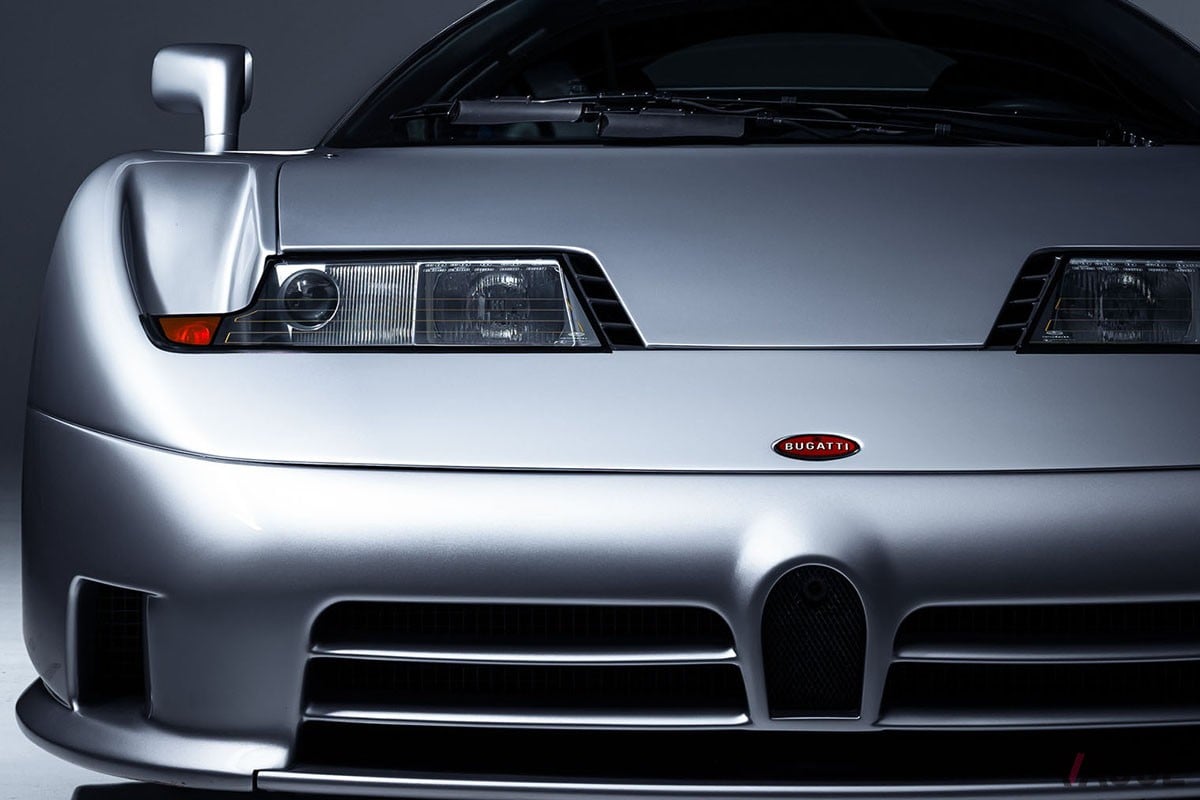 世界に2台残るうちの1台!? 最高時速353kmのブガッティ「EB110」が