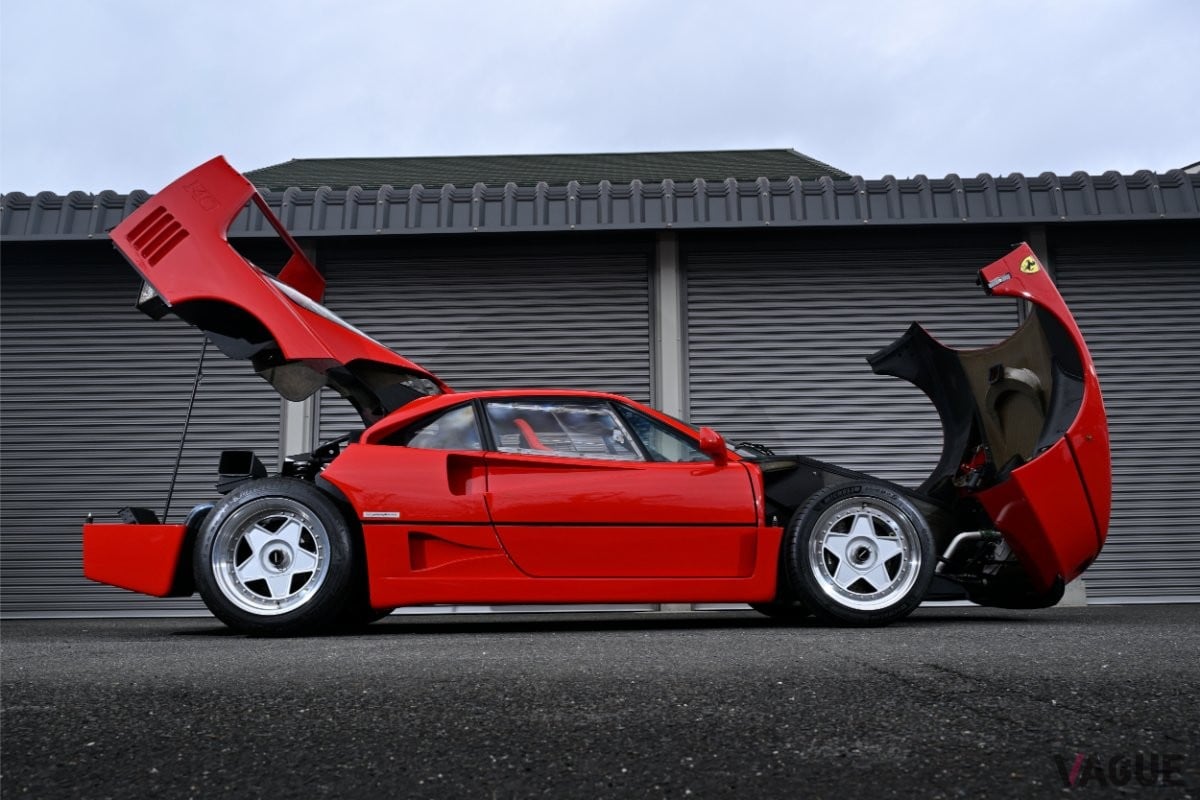 えっ……!?」走行距離わずか1万8000kmの“超希少”フェラーリ「F40ライト