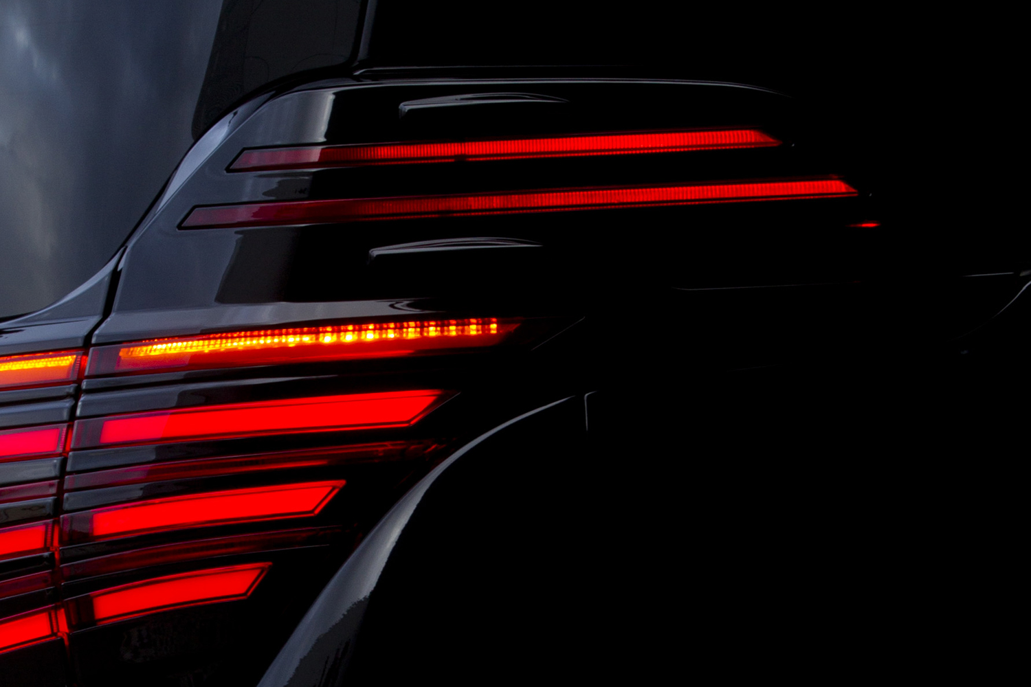 トヨタ 30系 ヴェルファイア 前期 ジュエルLEDテールランプ REVO｜製品