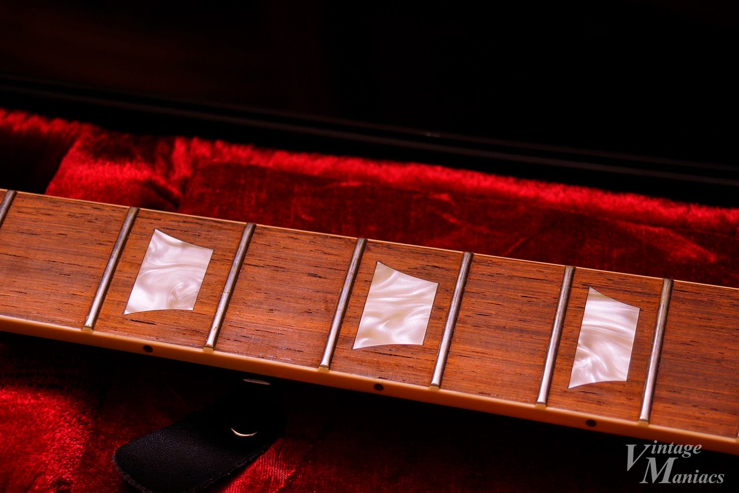 指板を彩るセルロイドのポジションマーク | Vintage Maniacs