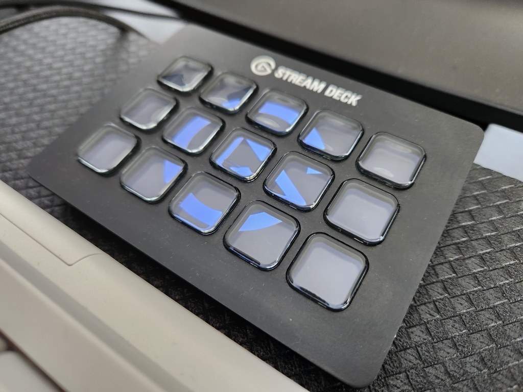 Elgato StreamDeckレビュー！配信者以外にもおすすめの15個のLCDキー
