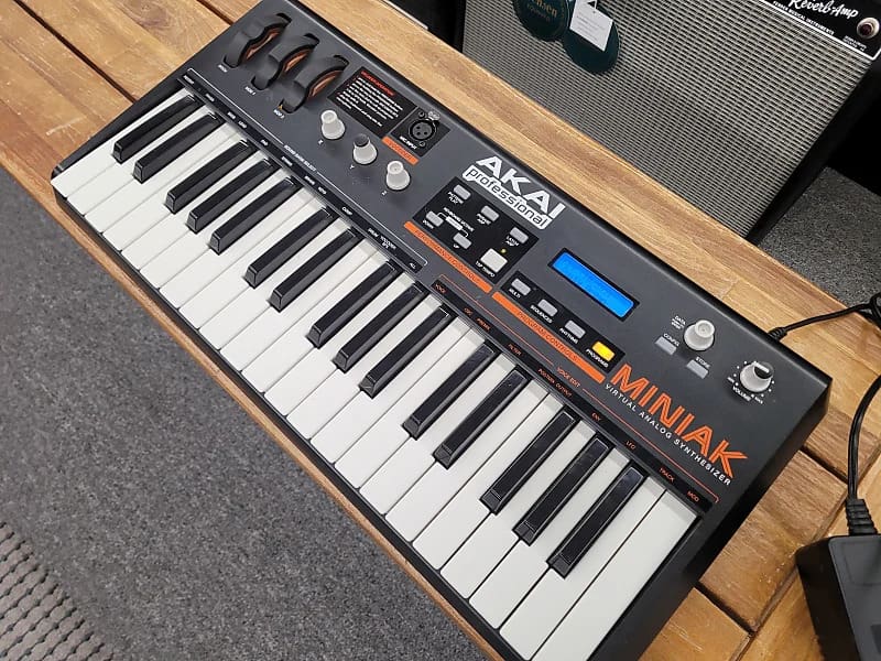 Akai Miniak virtual analog Synthesizer - Black Price $299 - Victor