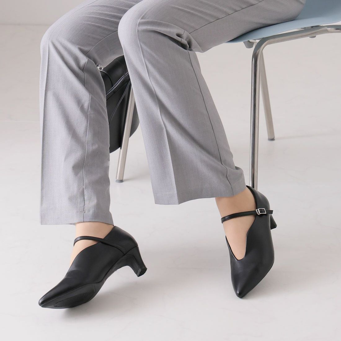 履き心地やみつき感激】ポインテッドトゥスリットストラップ5cm