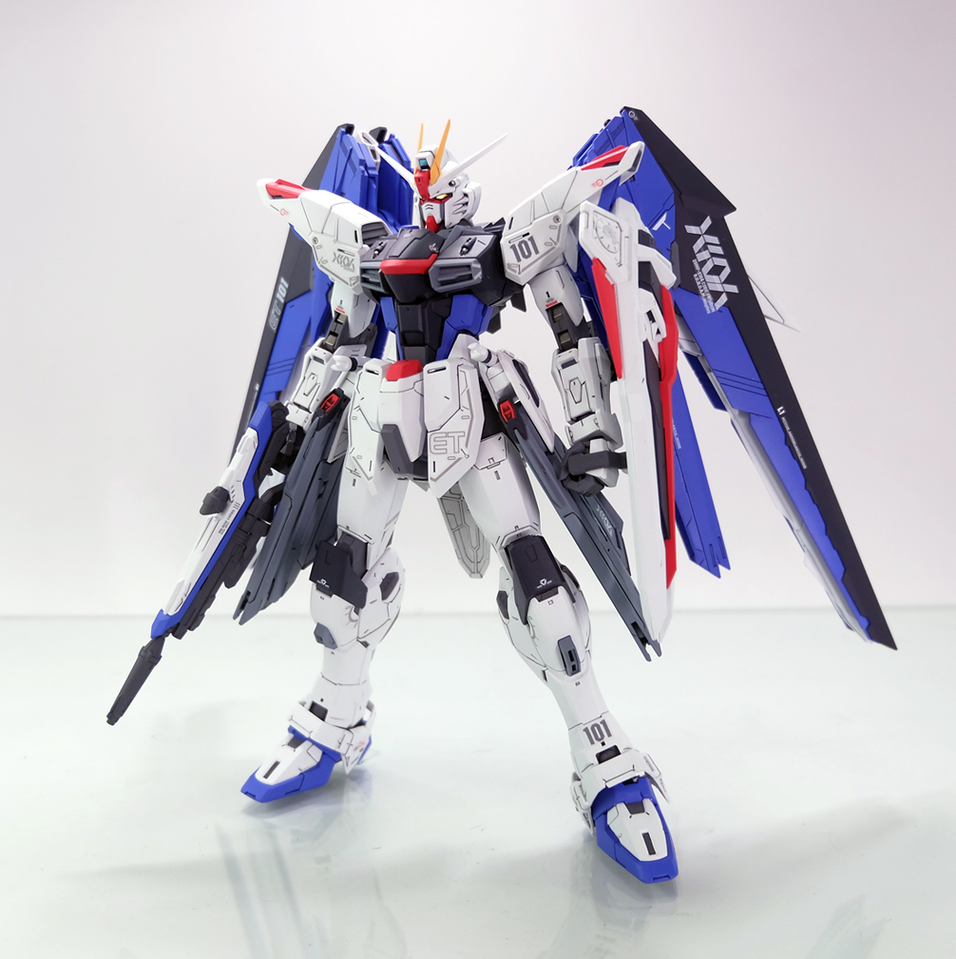 MG フリーダムガンダム 完成品
