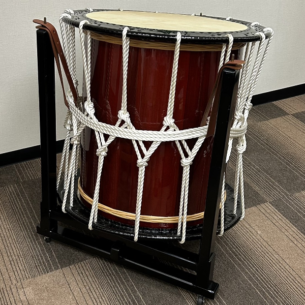 販売済み】中古 桶胴太鼓 2尺 3本脚台付き | 和太鼓ニシガク ｜ 西日本