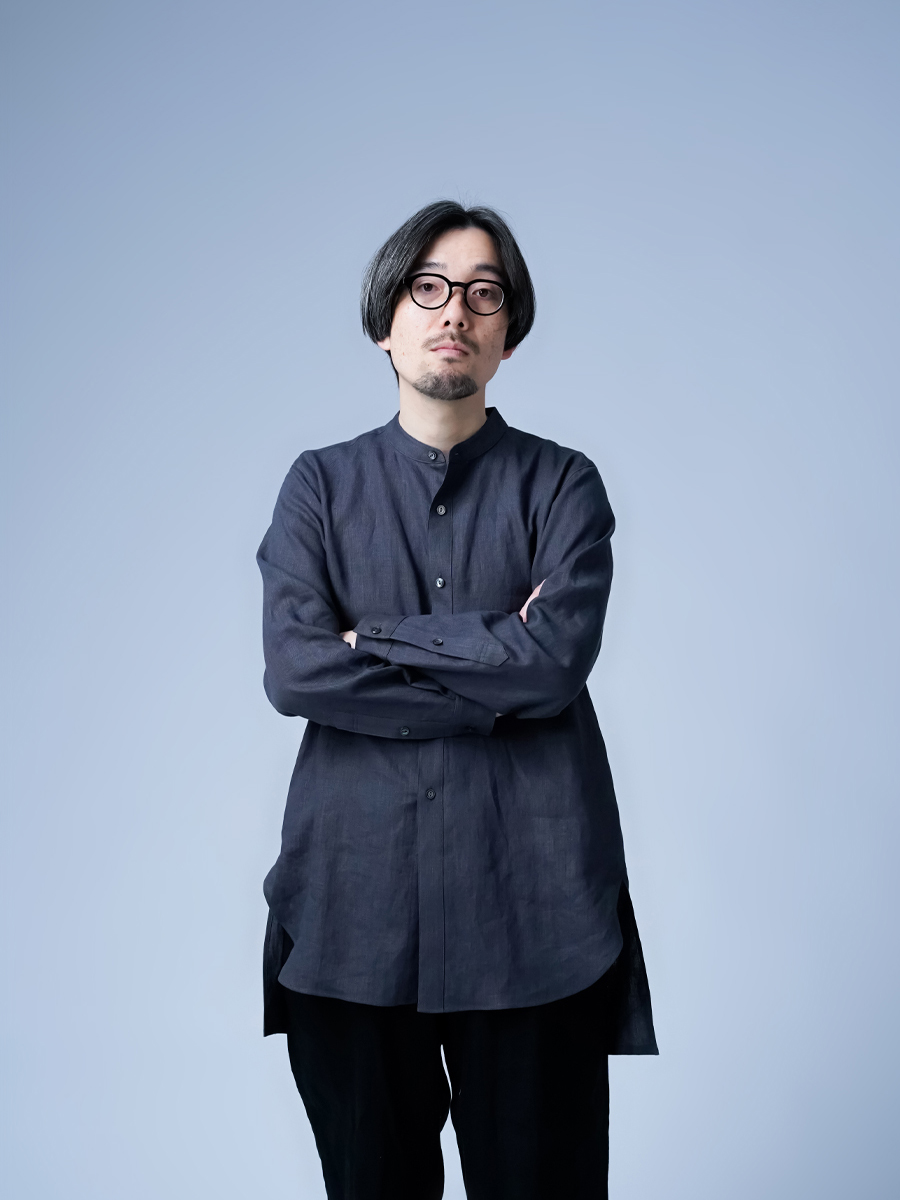 wafu】首のラインに沿う美しい！ バンドカラー ロングシャツ