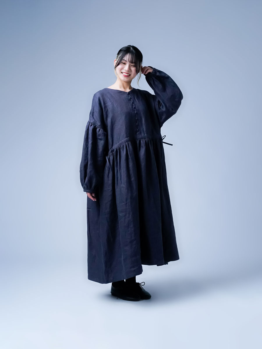 リネンドレス】ぷっくりかわいいくるみボタン ぽわん袖リネン