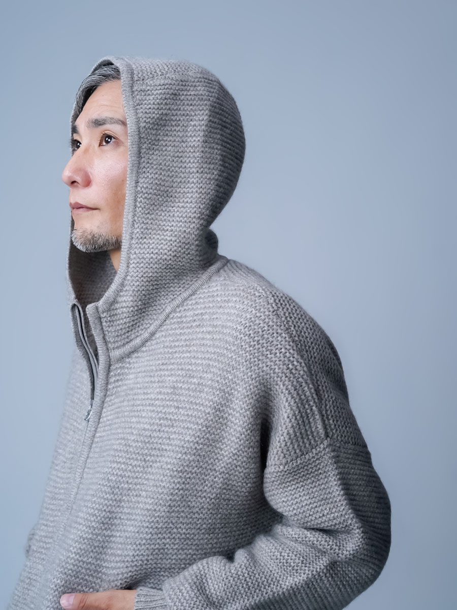 ヤク80%カシミヤ20%】大地の恵み、都会の品格 ジップアップパーカー